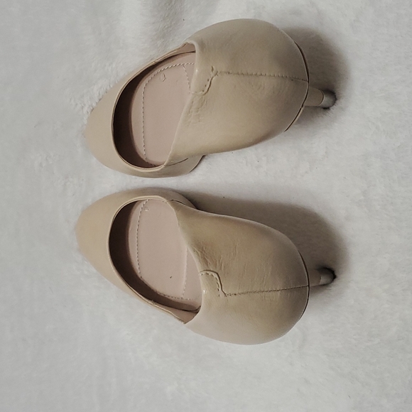 BCBGeneration pump heel shoes 8B Tan (Ss22) - Picture 3 of 9